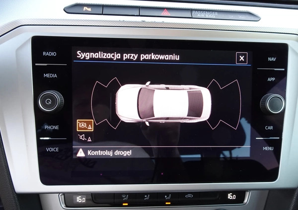 Volkswagen Passat cena 67800 przebieg: 163000, rok produkcji 2019 z Połaniec małe 667